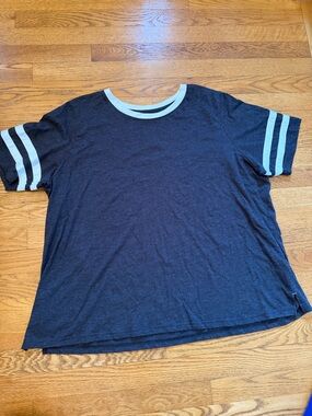 Maurice’s 2XL Gray Ringer Tee with White Trim and Sleeve Stripes